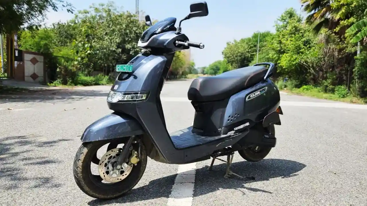 TVS iQube Electric Scooter, TVS iQube Price, TVS iQube Features, TVS iQube Variants, TVS iQube Battery, TVS iQube discount offer, Electric vehicle,